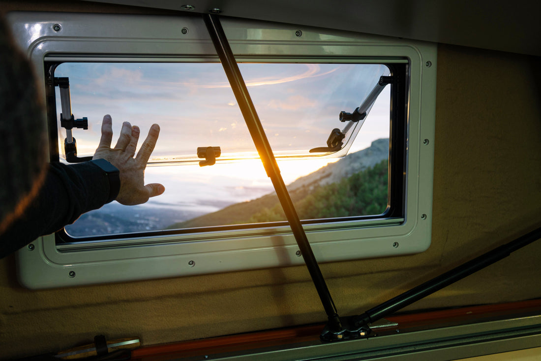 Wusstest du schon… dass du bei der Fensterreinigung deines Autos oder Caravans einiges beachten musst?